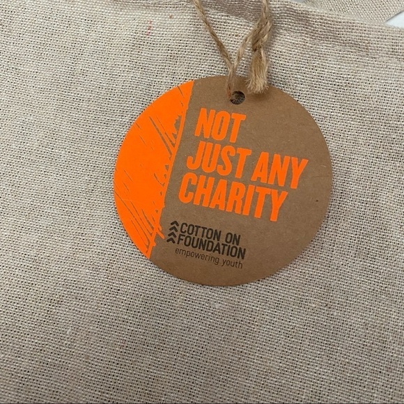 Cotton On Reusable Tote Burlap Like Fabric - Picture 3 of 5